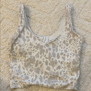 Lululemon Athletica Cream and Gray Patterned Top